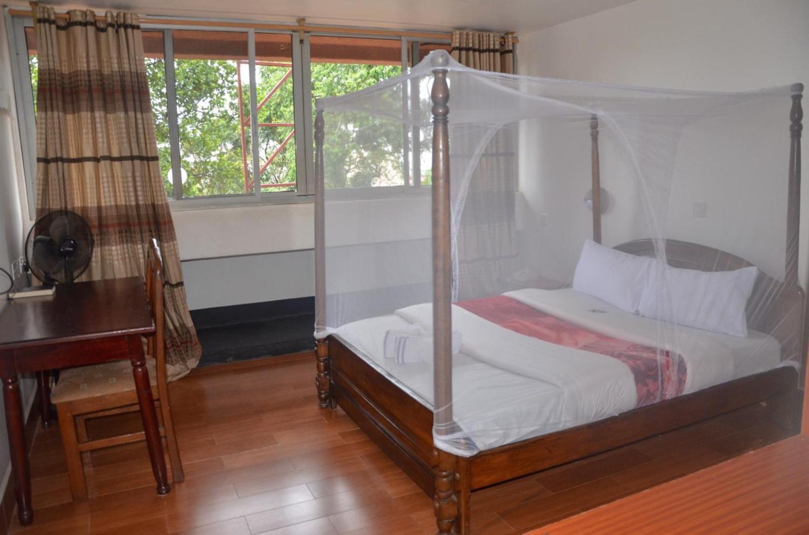 Entebbe Flights Motel Екстериор снимка