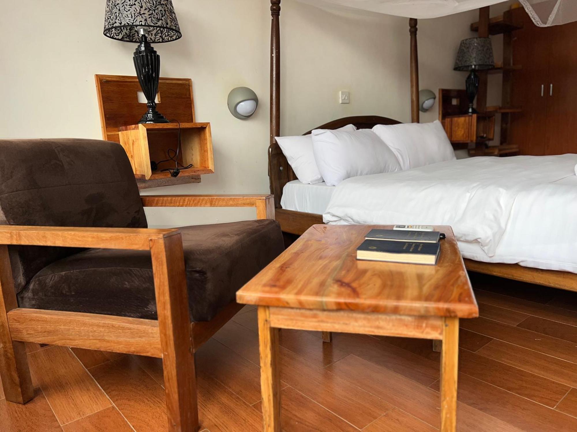 Entebbe Flights Motel Екстериор снимка