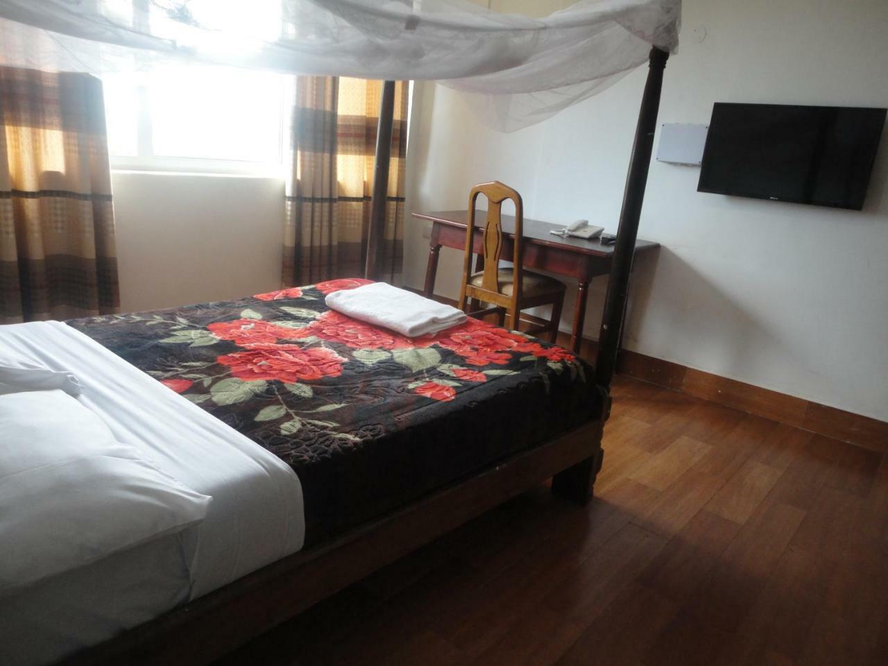 Entebbe Flights Motel Екстериор снимка