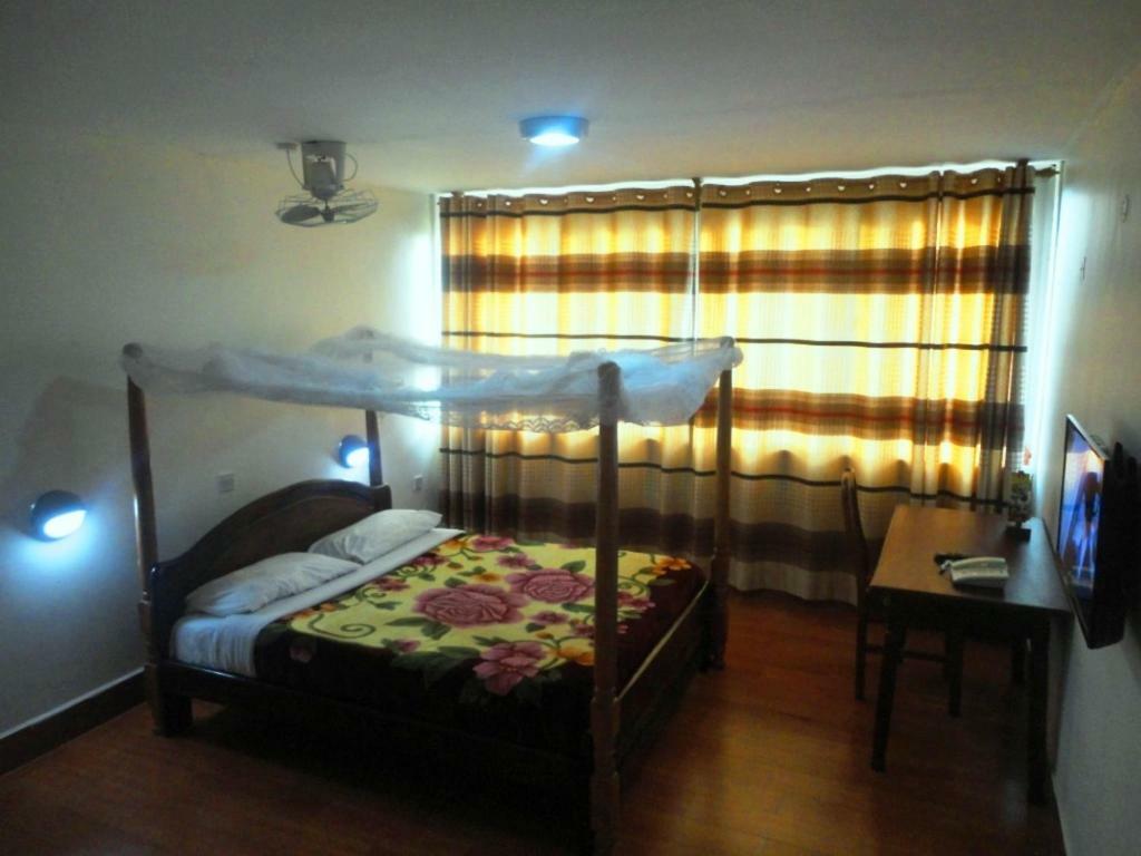 Entebbe Flights Motel Екстериор снимка